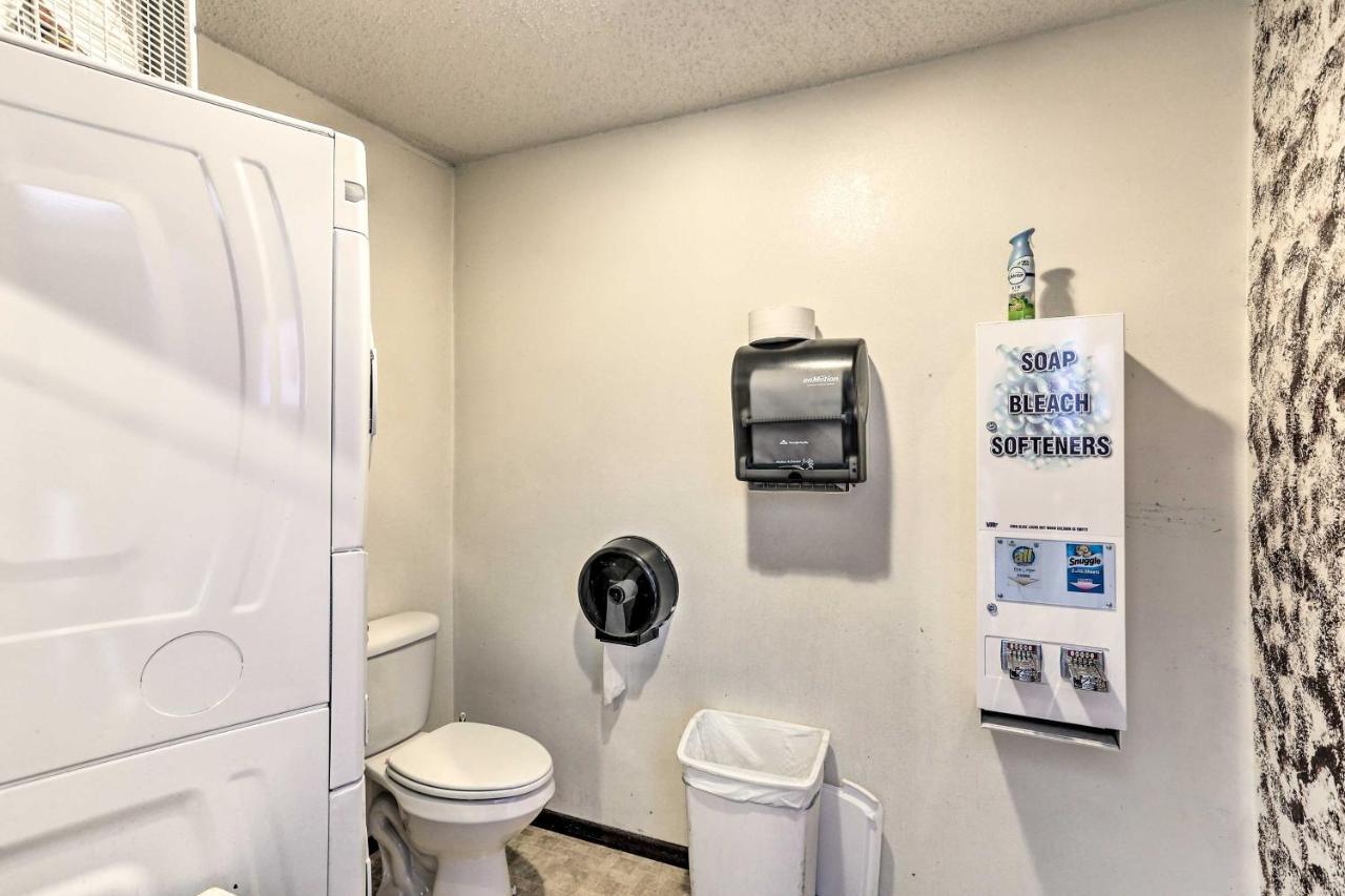 Custer Apt In Heart Of Town Shop, Dine, Hike Esterno foto