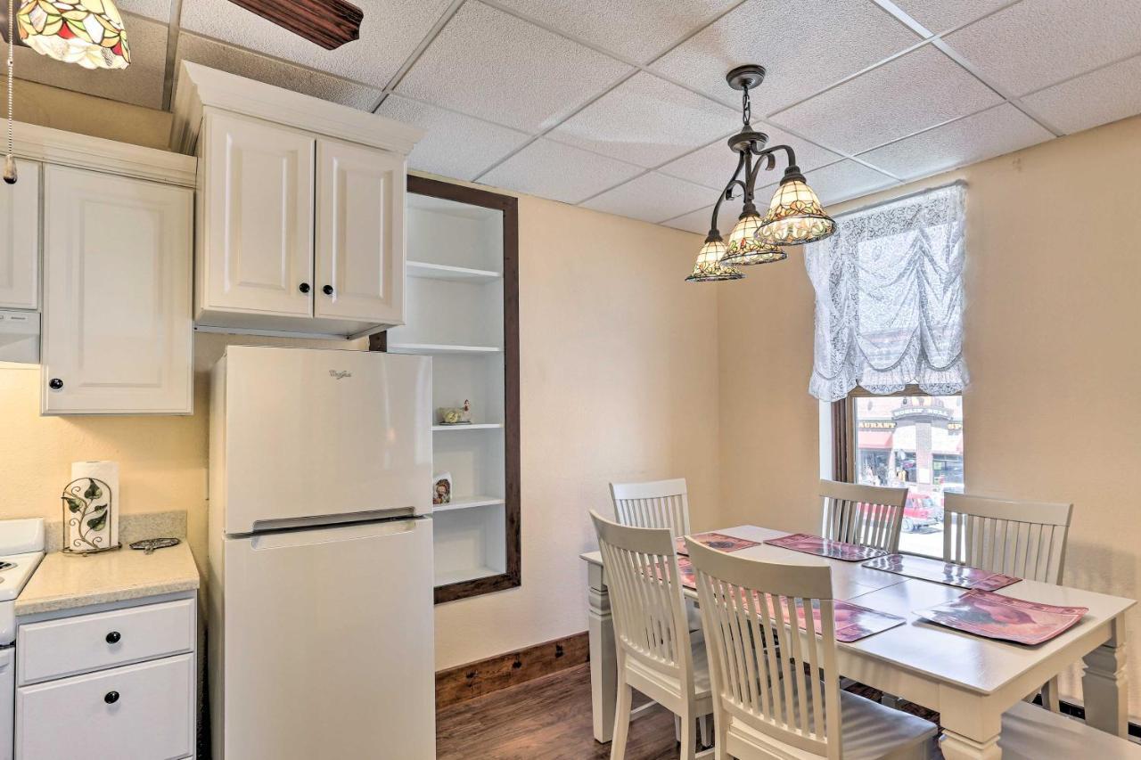 Custer Apt In Heart Of Town Shop, Dine, Hike Esterno foto